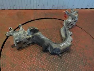 20508849 VOLVO Кронштейн задней балки