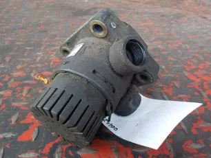 44298044 MERCEDES Клапан ускорительный