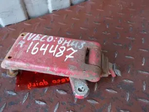 504027553 IVECO Петля двери нижняя