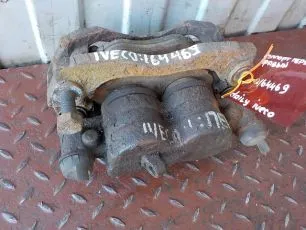 504139834 IVECO Суппорт правый