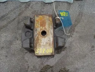 5010630038 RENAULT Проставка полурессоры