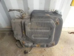 7420856473 RENAULT Бак мочевины