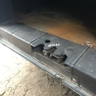 8189654 VOLVO Замок бардачка