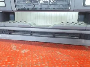 9438830601 MERCEDES Подножка бампера