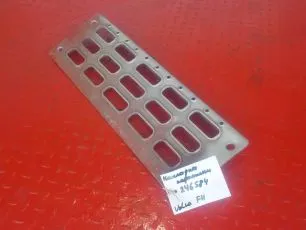 8191315 VOLVO Накладка подножки