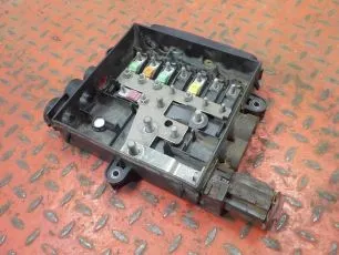 9605460640 MERCEDES Коробка распределительная
