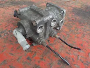 20350199 VOLVO Кран главный тормозной