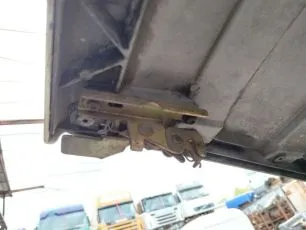 1354695 DAF Замок капота