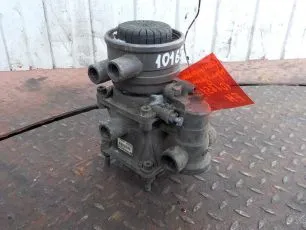 20456422 VOLVO Кран управления тормозами прицепа