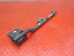 9438900146 MERCEDES Кронштейн крыла переднего