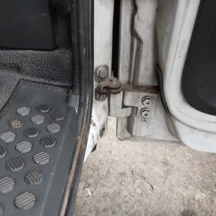9737200837 MERCEDES Петля двери правая