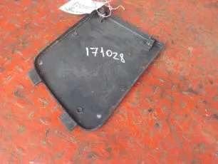 3175548 VOLVO Заглушка решетки правая