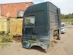 9417200320 MERCEDES Стекло двери левое