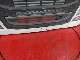 82255346 VOLVO Решетка радиатора