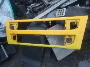 82266437 VOLVO Решетка радиатора