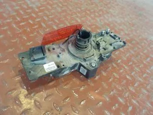 5010480104 RENAULT Кронштейн подрулевых переключателей
