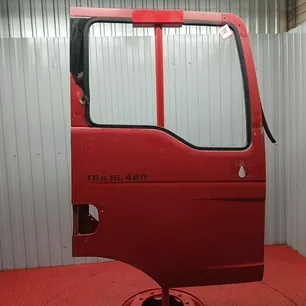 81626004132 MAN Дверь правая