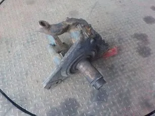 1691353 DAF Кулак поворотный левый