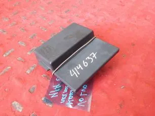 82846116 VOLVO Накладка петли капота