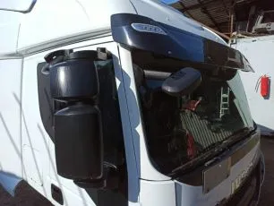 5801563680 IVECO Накладка стойки