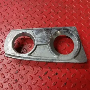 504188033 IVECO Накладка фары правая