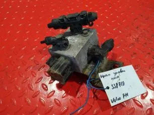 21083662 VOLVO Кран уровня пола