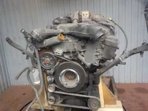 20106500 MERCEDES Двигатель OM501