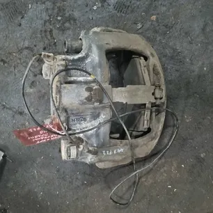 9444207501 MERCEDES Суппорт передний левый